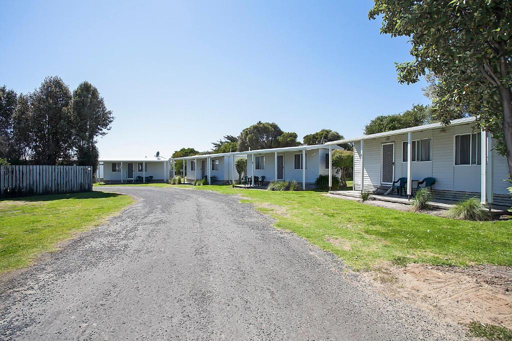 Отель Great Ocean Road Tourist Park Питерборо Экстерьер фото