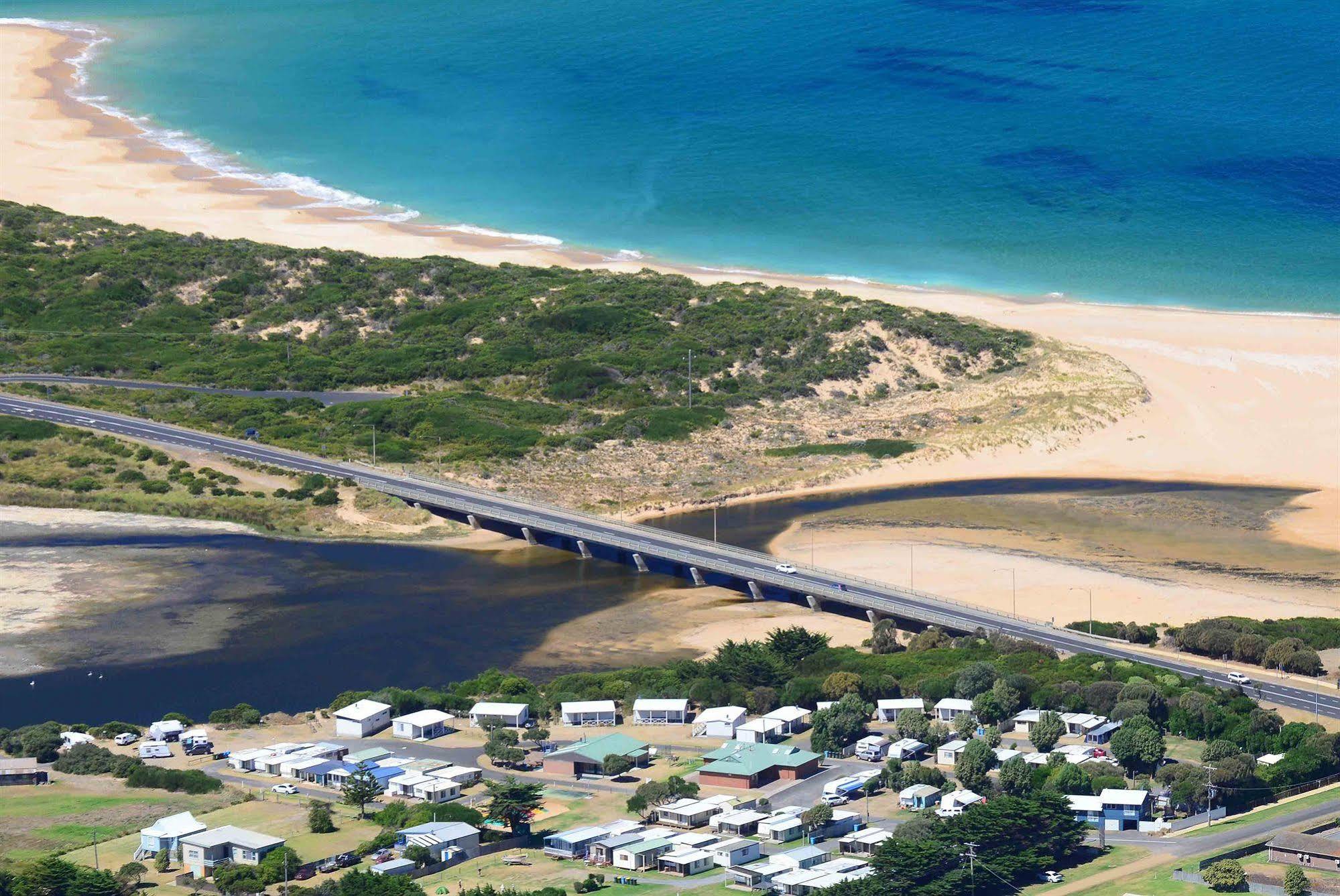Отель Great Ocean Road Tourist Park Питерборо Экстерьер фото